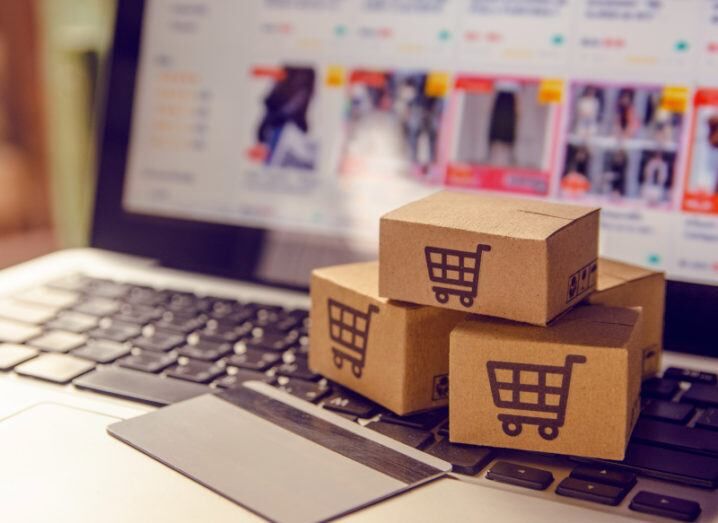 How to Safely Shop Online for the Latest Fashion Trends