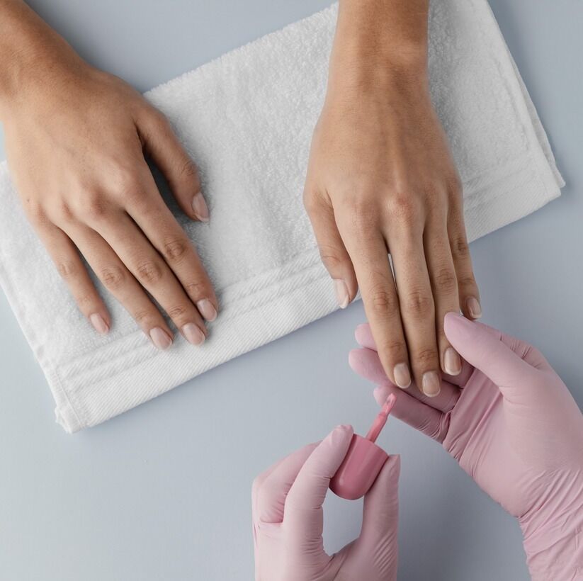 Can manicures help strengthen weak nails